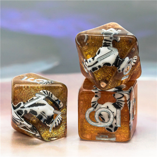 Desert Bull Head 7-Dice Set w/Silver Numbers White Skull on Gold Glitter (Online Only)