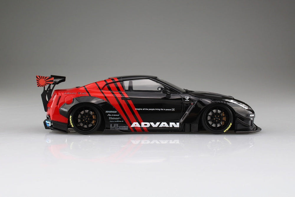 1/24 LB WORKS R35 GT-R type 2 Ver.2 Model Kit (ONLINE ORDER ONLY)