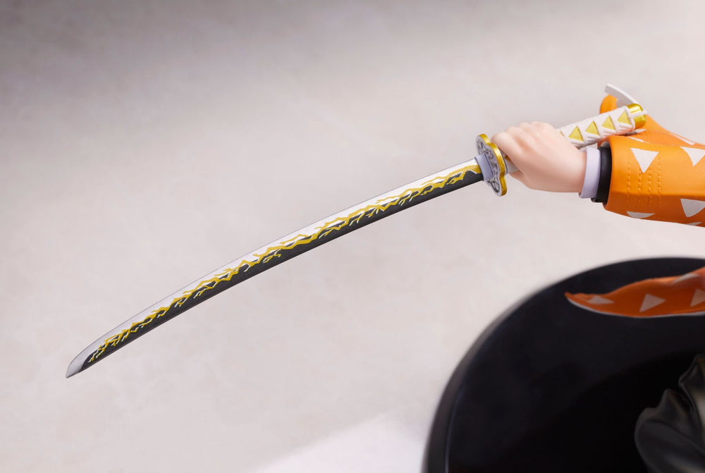 Demon Slayer Kimetsu no Yaiba: Zenitsu Agatsuma 1/8 Scale Figure by Aniplex (ONLINE ORDER ONLY)
