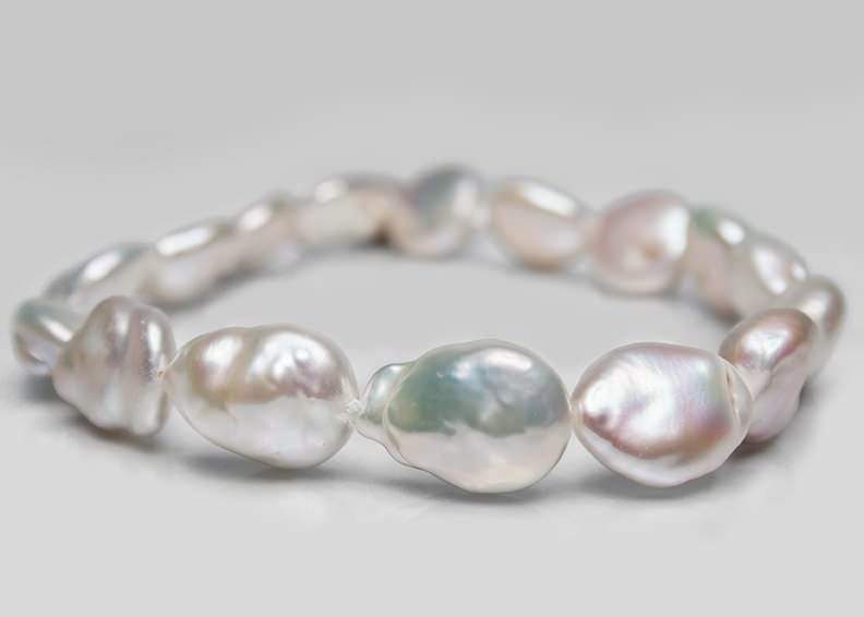 15x19-20x15mm Off White Straight Drill Baroque Freshwater Pearl 16 inch 21 pcs (ONLINE ORDER ONLY)