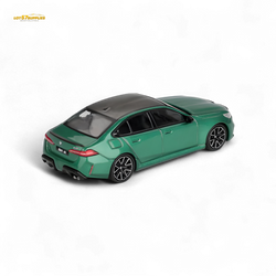 (Pre-Order) Mini-GT BMW M5 (G90) Isle of Man Green Metallic #1086- 1:64 (ONLINE ORDER ONLY)