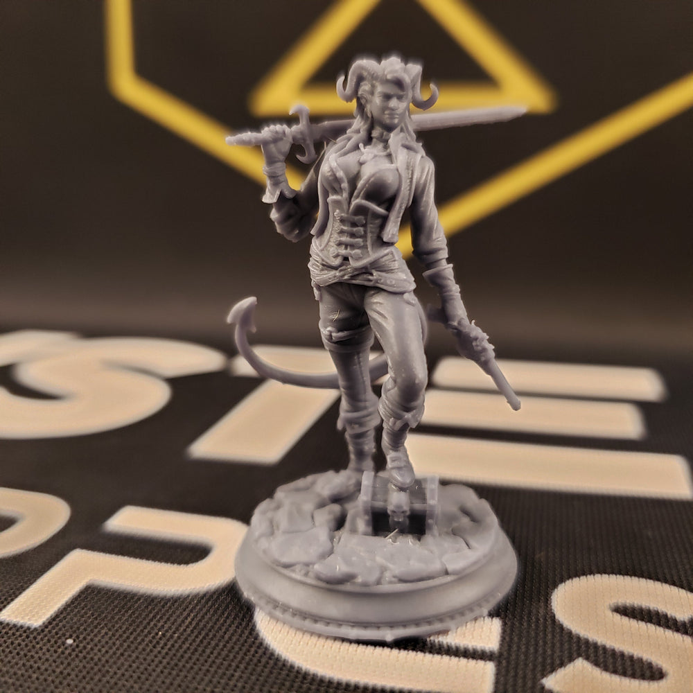 Syntheia the Daring (Female Tiefling Rogue Scoundrel) (Online Only)