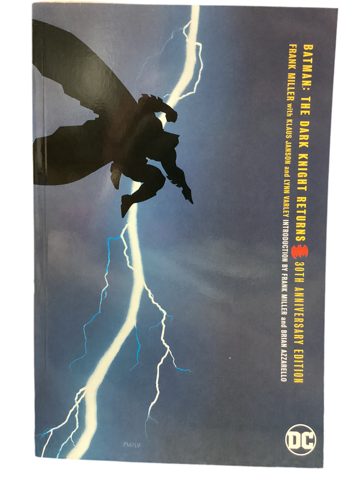 Batman: The Dark Knight Returns 30th Anniversary Edition (ONLINE ORDER ONLY)