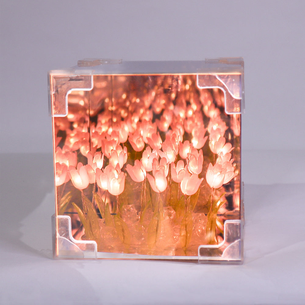 Tulip Mirror LED Night Light - Pink (ONLINE ORDER ONLY)