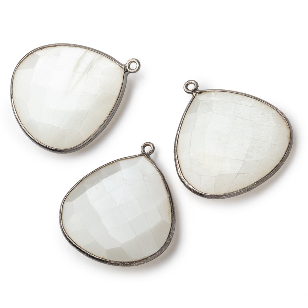 26x26mm Black Gold .925 White Moonstone faceted heart Pendant 1 piece (ONLINE ORDER ONLY)