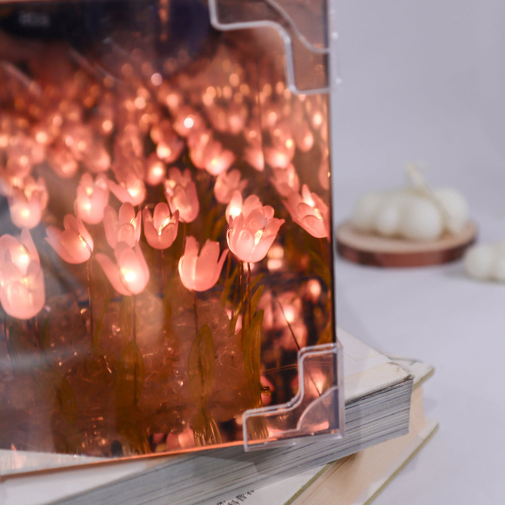 Tulip Mirror LED Night Light - Pink (ONLINE ORDER ONLY)