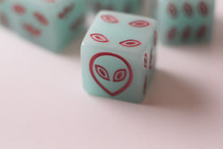 NEW Green Dice with Red Aliens GLOWS Dice Set 6 Sided Bunco RPG D6 16mm Roll (Online Only)
