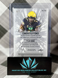 Tyler Badie 2022 Leaf Valiant Rookie Auto Crystal Platinum Blue /7 #PATB1 Denver (ONLINE ORDER ONLY)