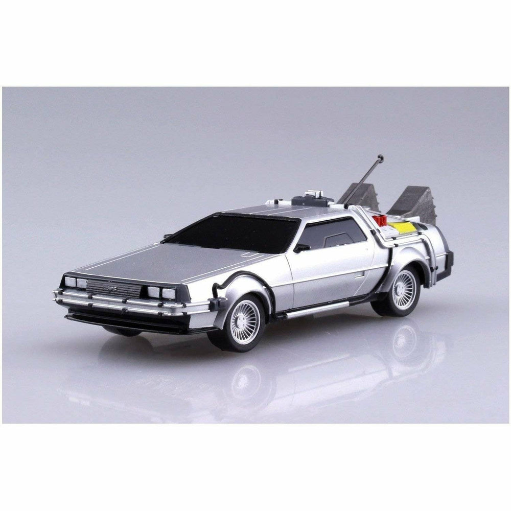Back to the Future pull-back DeLorean 1:43 scale plastic model kit (ONLINE ORDER ONLY)