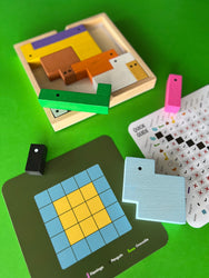 ZOOMATES™ - Wooden Logic Puzzle