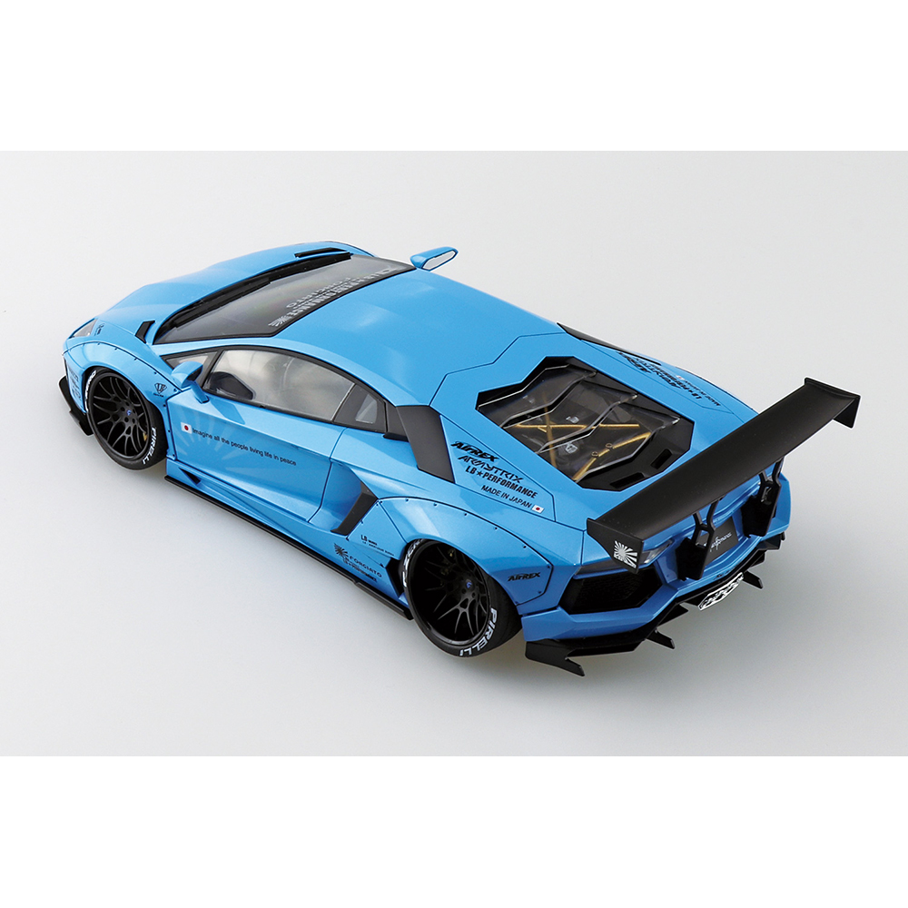Aoshima: 1/24 LB-Works Lamborghini Aventador Ver. 1 Scale Model Kit #17 (ONLINE ORDER ONLY)