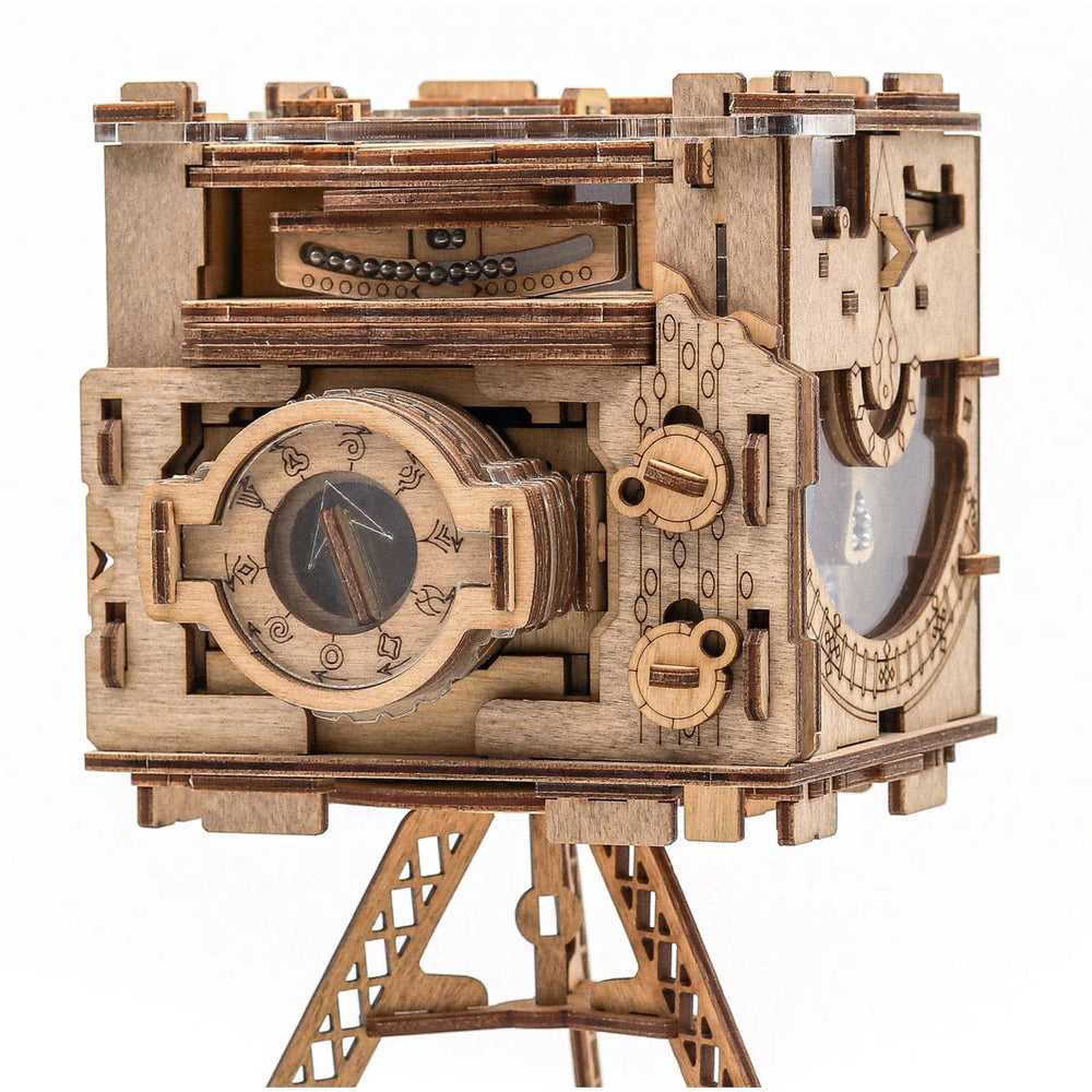 Cluebox: Escape Room In a Box - Sherlock's Camera