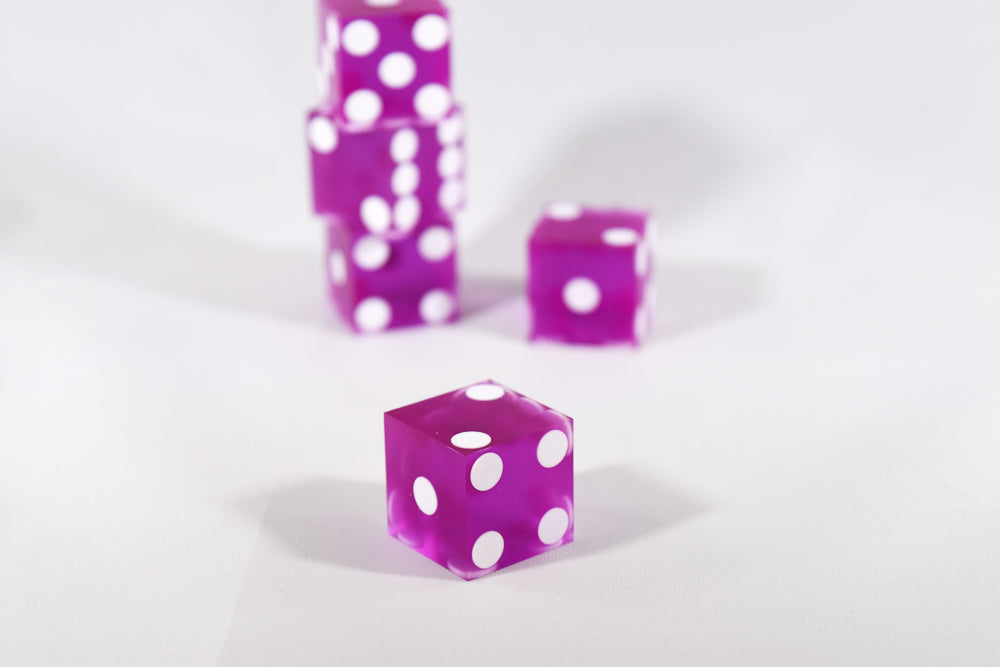 Purple Casino Dice d6 19mm Razor Edge No Serial Numbers or Names Clean (Online Only)