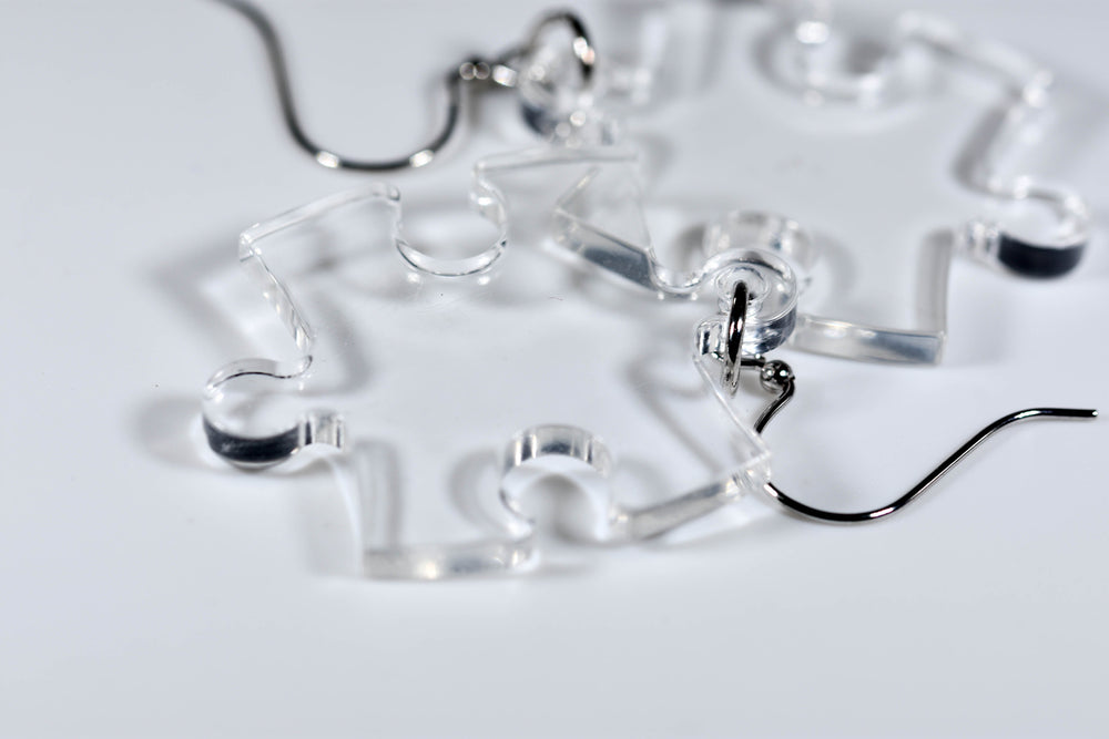 Earrings Translucent Puzzle Piece Pair (Clear) [10] (Online Only)
