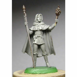 DSM4106 Female Mage Miniature Easley Masterworks (ONLINE ORDER ONLY)