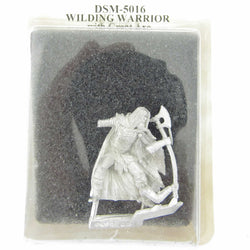 DSM5016 Wildling Warrior with Great Axe Miniature George R.R. Martin (ONLINE ORDER ONLY)