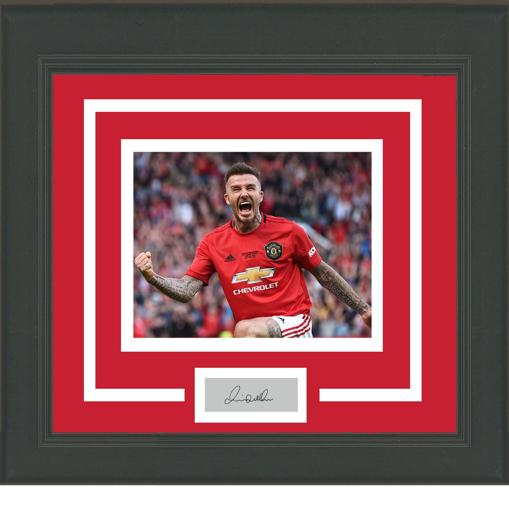 Framed David Beckham Facsimile Laser Engraved Signature Auto Manchester United 11x14 Soccer Photo (ONLINE ORDER ONLY)