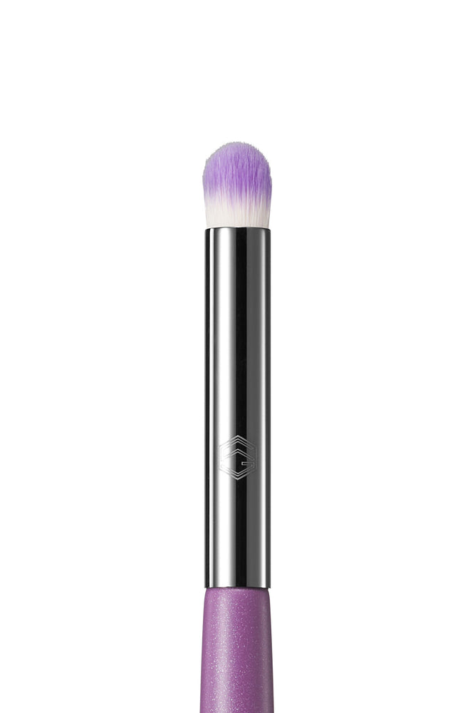 E08 - Domed Crease Eyeshadow Brush (ONLINE ORDER ONLY)
