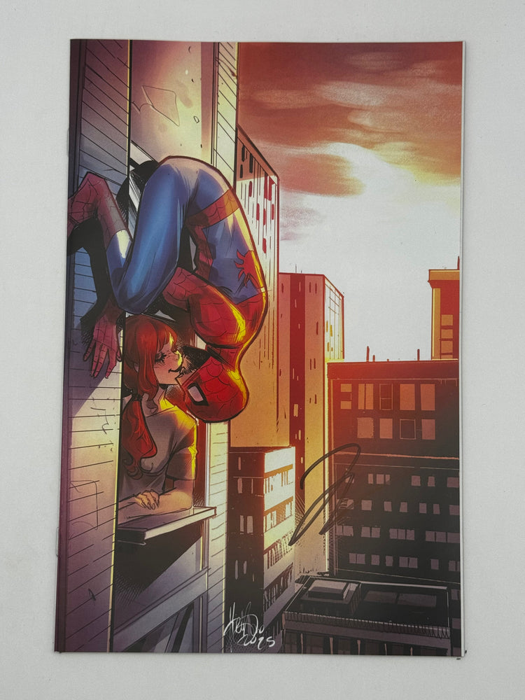 [Signed by Hickman] Ultimate Spider-Man #14 Virgin Unknown Comics Andolfo Exclusive Var [INST] (ONLINE ORDER ONLY)