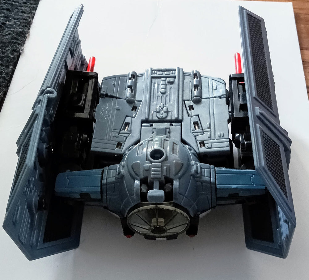 Star Wars Transformers action figure - Darth Vader (ONLINE ORDER ONLY)