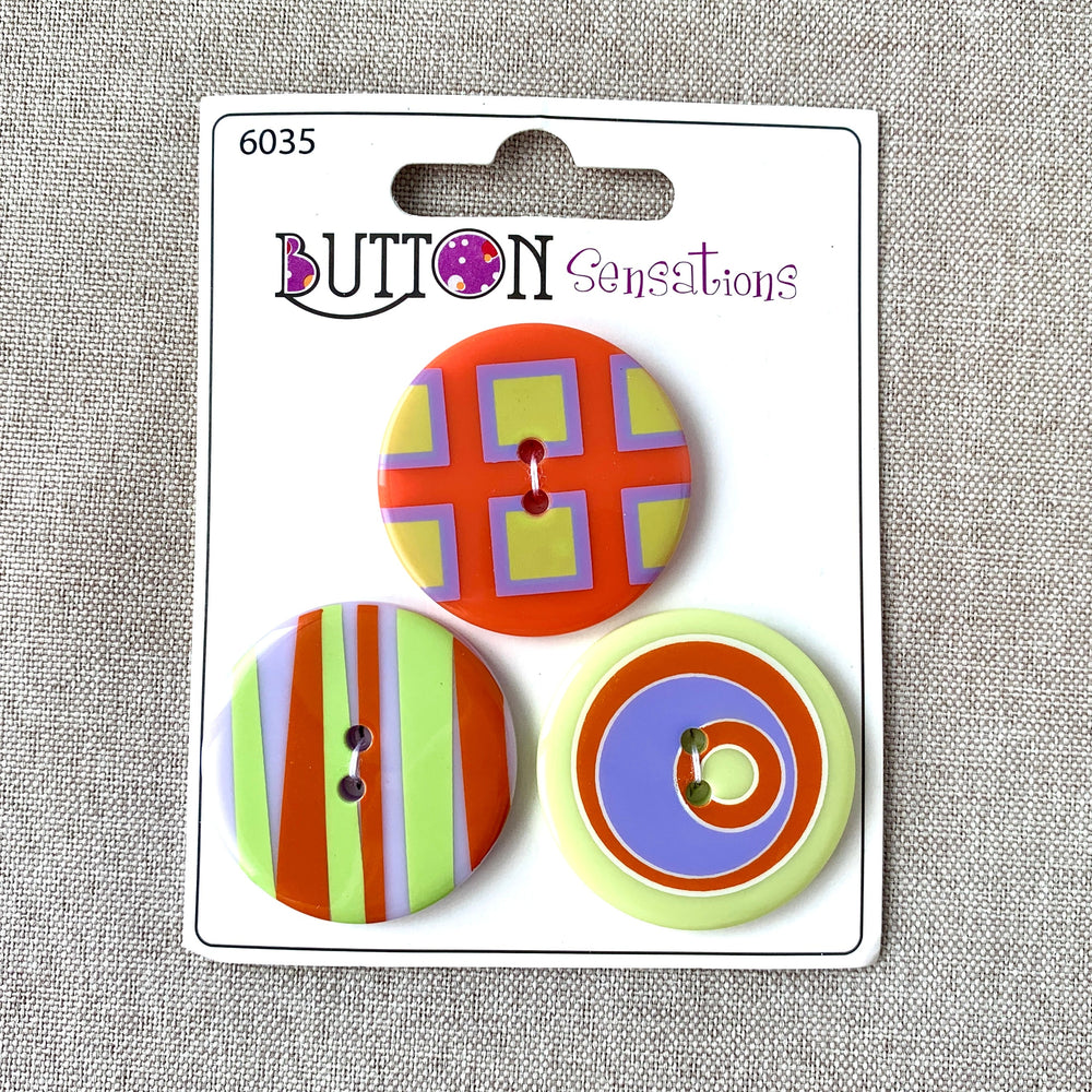 Happy 6035 - Button Sensations - 2 Hole - Red Green Purple (ONLINE ORDER ONLY)