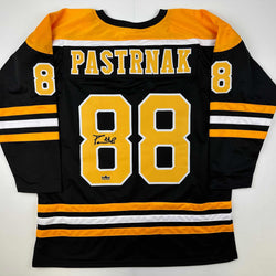 Facsimile Autographed David Pastrnak Boston Black Reprint Laser Auto Hockey Jersey Size Men's XL (ONLINE ORDER ONLY)