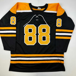 Facsimile Autographed David Pastrnak Boston Black Reprint Laser Auto Hockey Jersey Size Men's XL (ONLINE ORDER ONLY)
