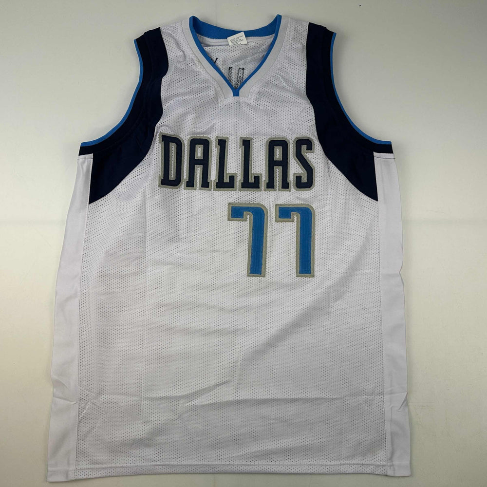 Facsimile Autographed Luka Doncic Dallas White Reprint Laser Auto Basketball Jersey Size Men's XL (ONLINE ORDER ONLY)