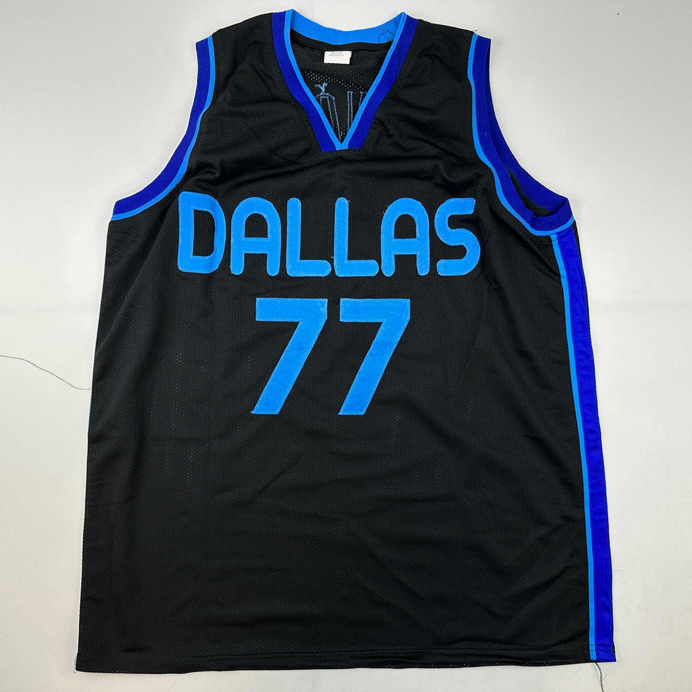 Facsimile Autographed Luka Doncic Dallas Black Reprint Laser Auto Basketball Jersey Size Men's XL (ONLINE ORDER ONLY)