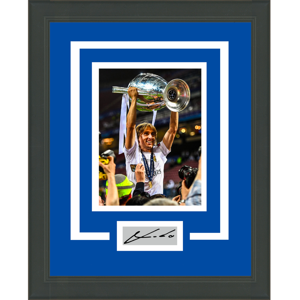 Framed Luka Modric Facsimile Laser Engraved Signature Auto Real Madrid 11x14 Soccer Futbol Photo #2 (ONLINE ORDER ONLY)