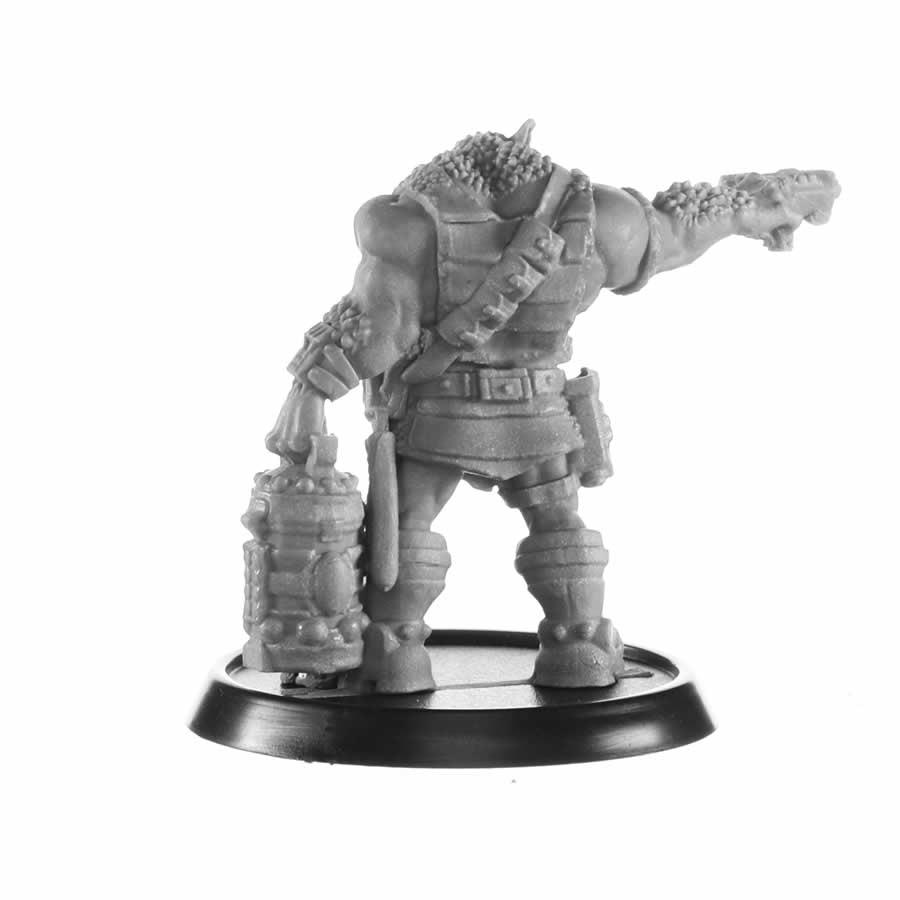 RPR30018 Oonda Roogtarki Smuggler Miniature Figure 25mm Heroic Scale Reaper Bones USA (ONLINE ORDER ONLY)