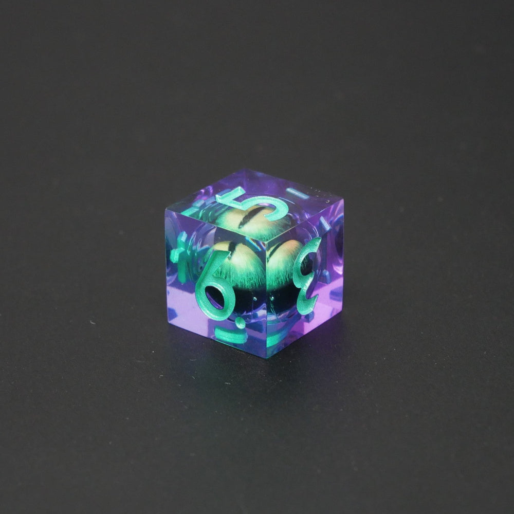 Remorhaz's Eye |  7 Piece Moving Eye DnD Dice Set | Acrylic RPG Gaming Dice (ONLINE ORDER ONLY)