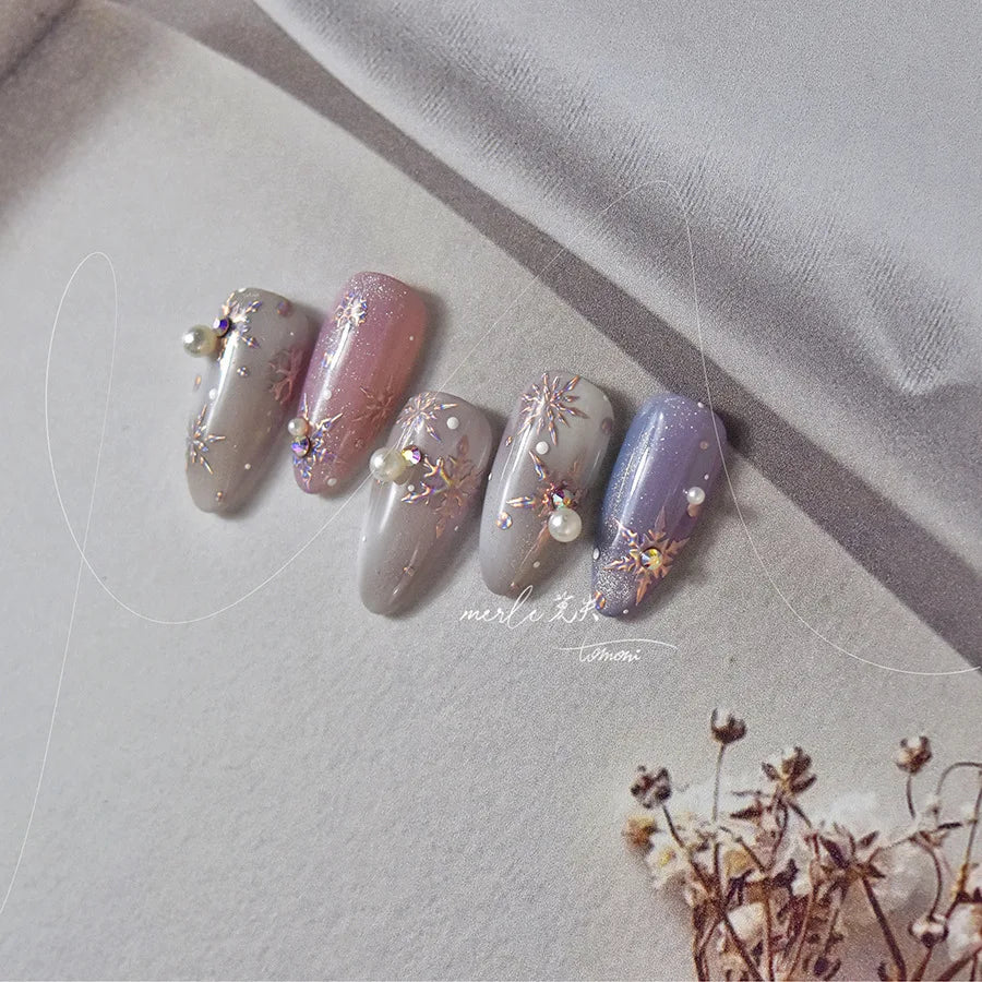 Winter Christmas Crystal Delicate Hexagon Romantic Laser Silver Chic Snowflakes Self Adhesive Nail Art Sticker 5D Manicure Decal (ONLINE ORDER ONLY)