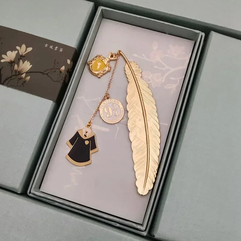 Harry Potter Gold Feather Bookmark - 13 Variants (ONLINE ORDER ONLY)