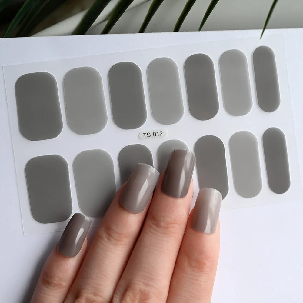 14Tips Solid Color Stickers Nail Art Supplies European & American Simple Decals Oil Film Decals Press on Nails Stickers Designer (ONLINE ORDER ONLY)