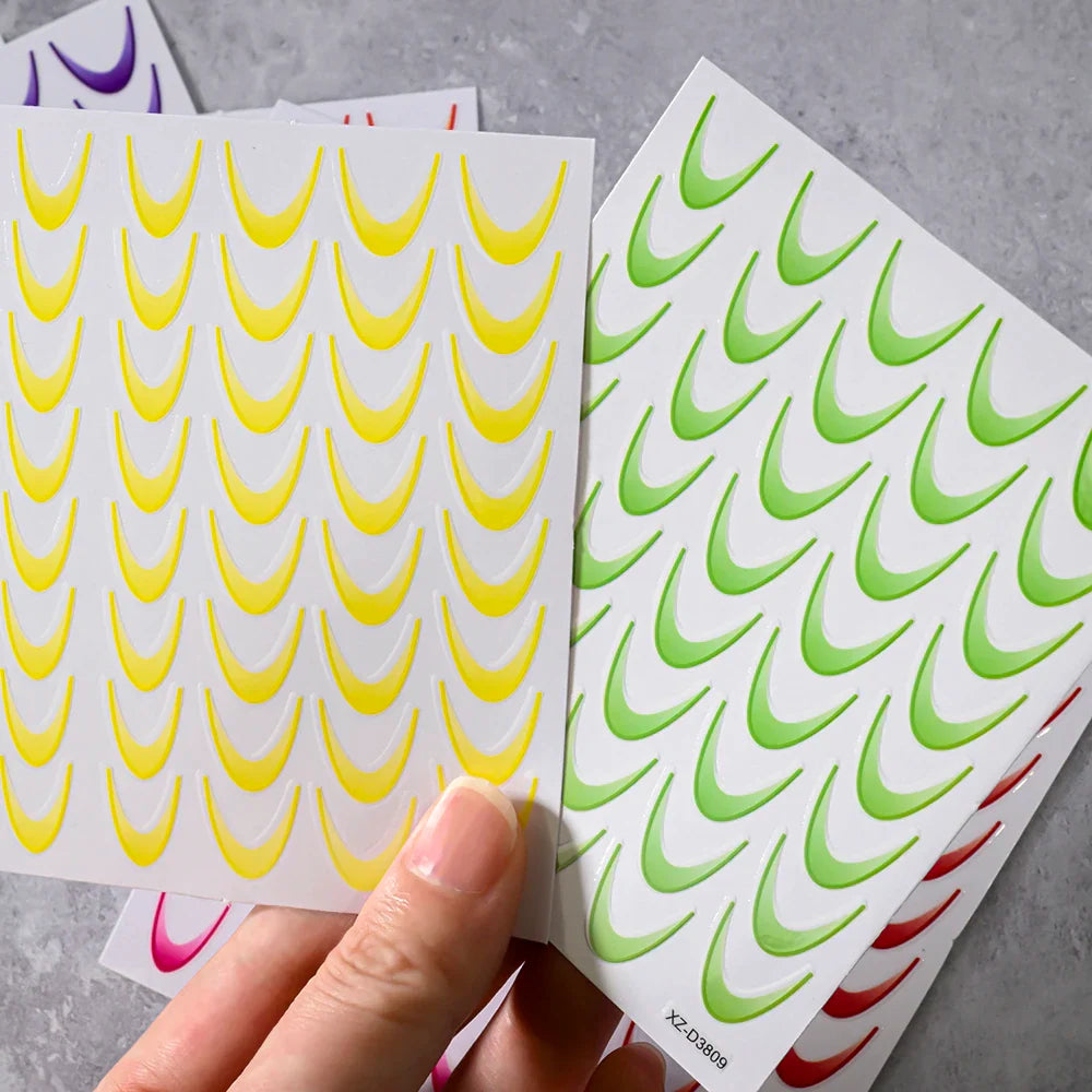 9/18pcs Gradient Color Line Design Nail Art Stickers 3D Dopamine Y2K French Nail Decals Self-Adhesive Ombre Manicure Decor Foils (Online Order Only)