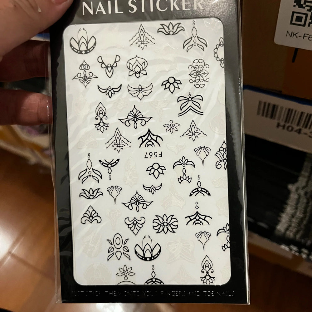 1PC Lace Flower Leaf Nail Sticker Geometric Line Leaf Floral Nail Art Decal Abstract Elegant Black White Pattern Nail Decoration (ONLINE ORDER ONLY)