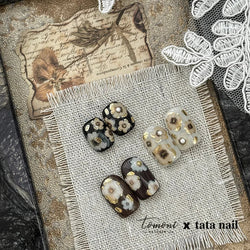 Retro Flowers Petal Pearl Rhinestones Halo Dyeing Chic Daisy Vintage Gold Foil  Floral Designs Nail Art Stickers Manicure Decals (ONLINE ORDER ONLY)
