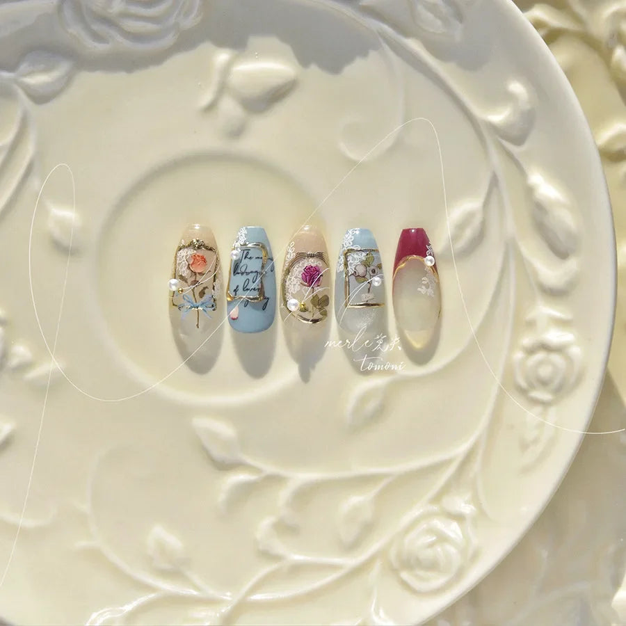 Retro Rose Gold Photo Frame Dried Flower Delicate Totem 3D Self Adhesive Nail Art Stickers 5D Shiny Rhinestone Manicure Decals (ONLINE ORDER ONLY)