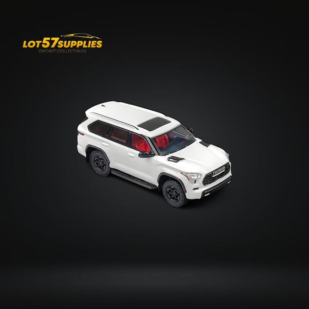 (Pre-Order) CM MODEL Toyota sequoia pearl white 1:64 (ONLINE ORDER ONLY)