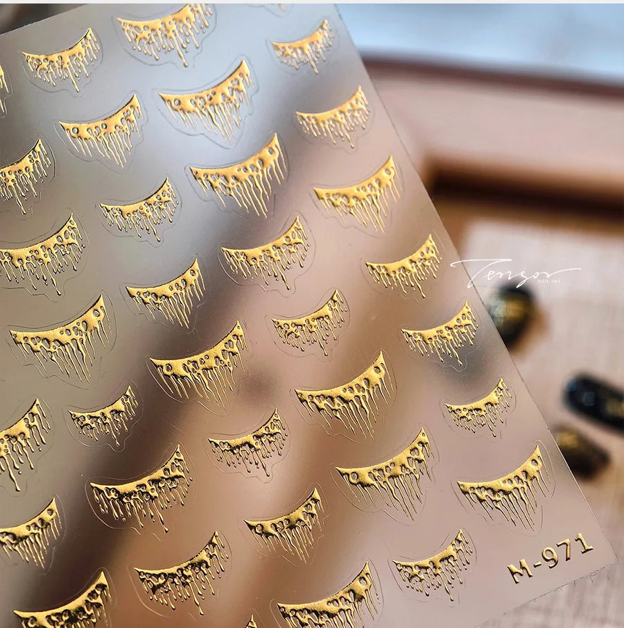 French Style Bronzing Arc Lava Metal Flow Curvy Delicate Punk Charming Self Adhesive Nail Art Stickers Manicure Decals Wholesale (Online Order Only)