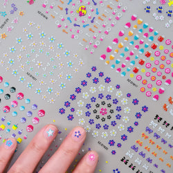 30pcs 3D Daisy Design Nail Art Sticker Set Acrylic Sanding Colorful Floral Decals Self-Adhesive Nail Art Supplies DIY Manicure * (ONLINE ORDER ONLY)