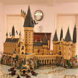Harry Potter Lego Set - Hogwarts Castle (ONLINE ORDER ONLY)