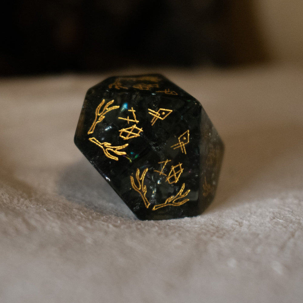 Pre-Order || Wendigo Shattered Glass Dice Set