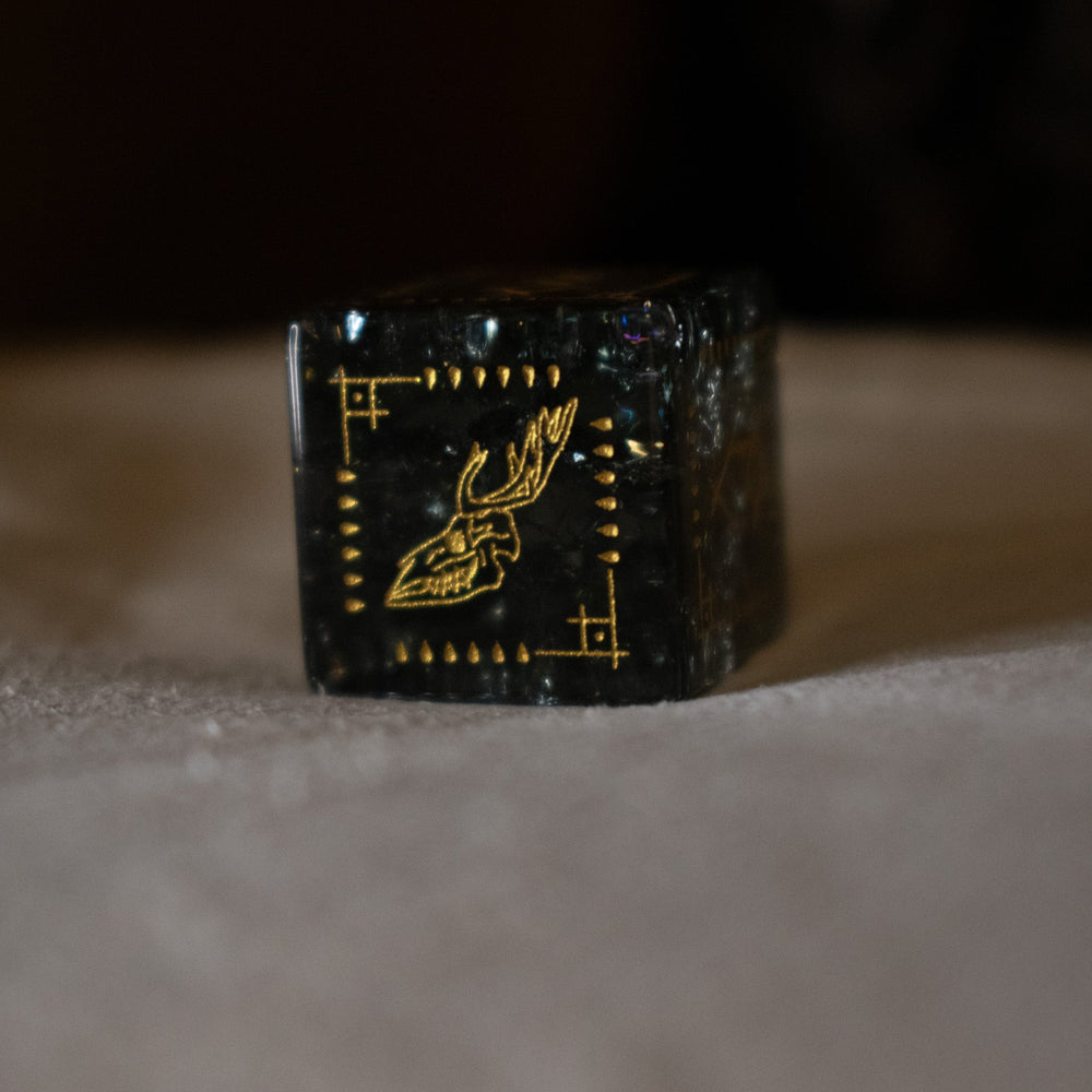 Pre-Order || Wendigo Shattered Glass Dice Set