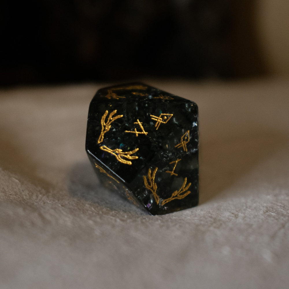 Pre-Order || Wendigo Shattered Glass Dice Set