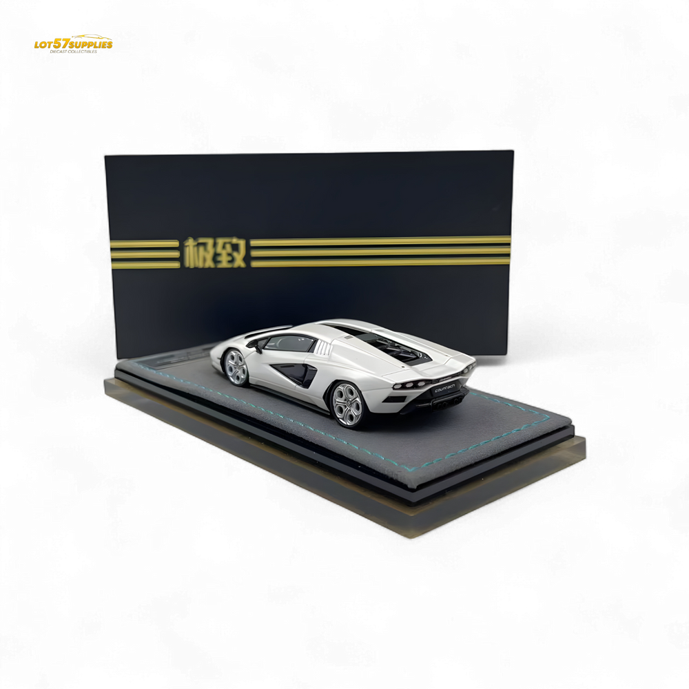 Extreme Club 1:64 Countach LPI800-4 - White - Resin 1:64 (ONLINE ORDER ONLY)
