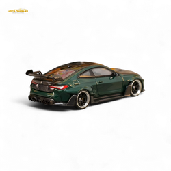 Street Weapon BMW G82 M4 Wide-Body Modified - Cangling Green Carbon Cover Special Edition 1:64 (ONLINE ORDER ONLY)