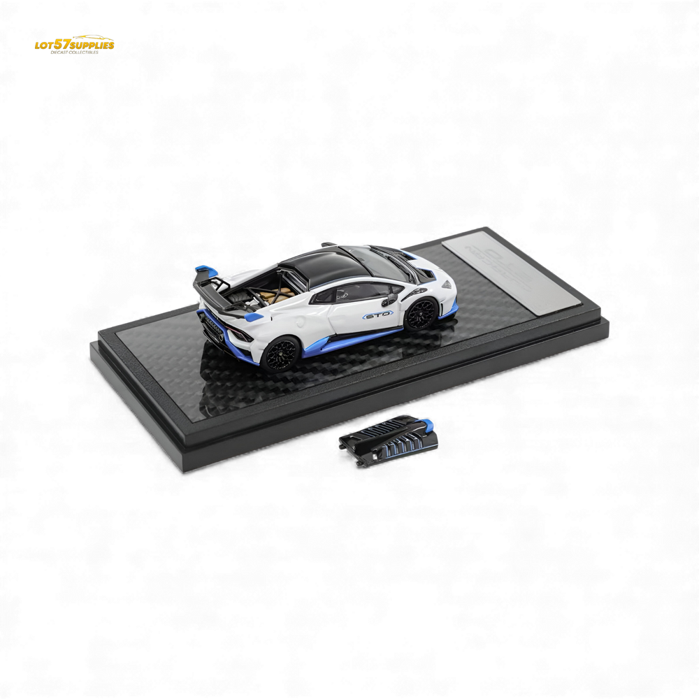 LCD Lamborghini Huracan STO White 1:64
