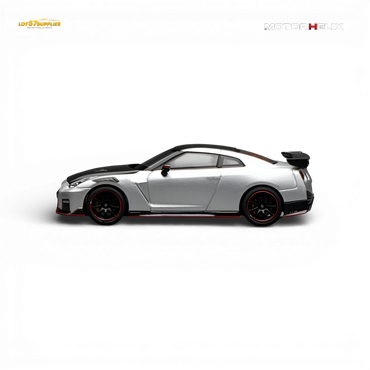 Motorhelix Nissan GT-R NISMO (R35) Special Edition 2022 - Ultimate Metal Silver 1:64